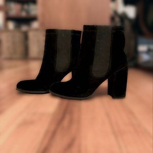 Price Reduced For Fall! Unworn Stuart Weiztman Black Suede Ankle Boots